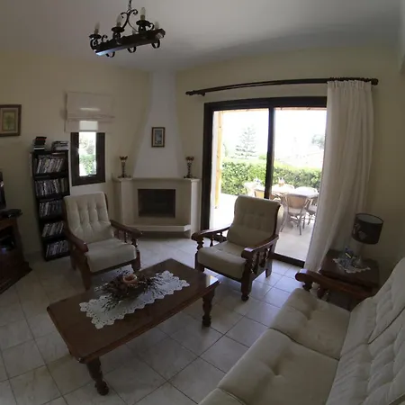 Eve Veriko Villa Pissouri