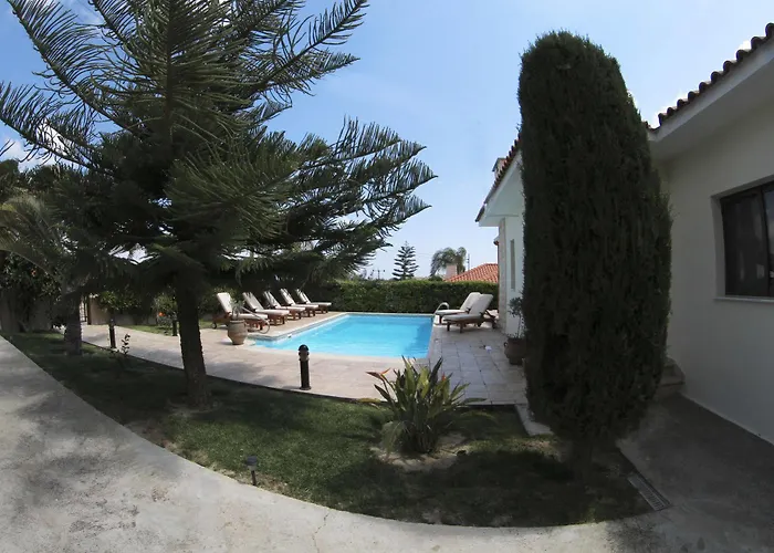 Eve Veriko Villa Pissouri